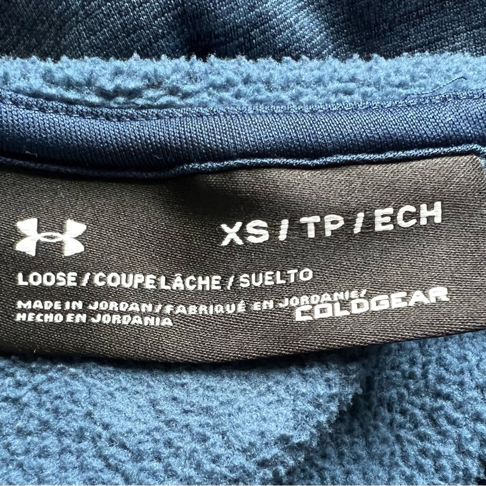 Under Armour women’s hoodie Size XS great EUC - Picture 3 of 3